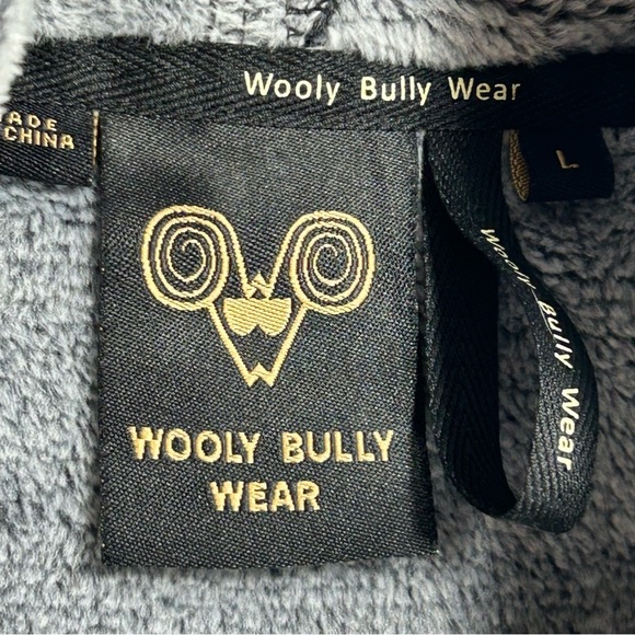 WOOLY BULLY WEAR Elegant Gray Women's Super Soft Hoodie. Size L - Picture 3 of 14